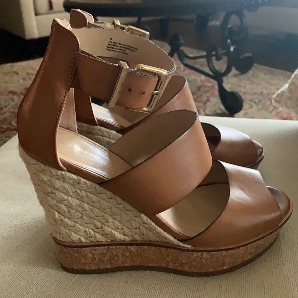 EXPRESS WEDGE - Picture 2 of 9